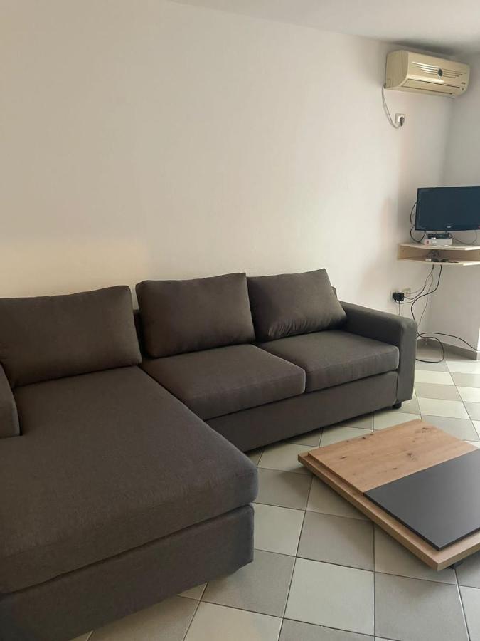 Hotel Piemonte Tirana Buitenkant foto