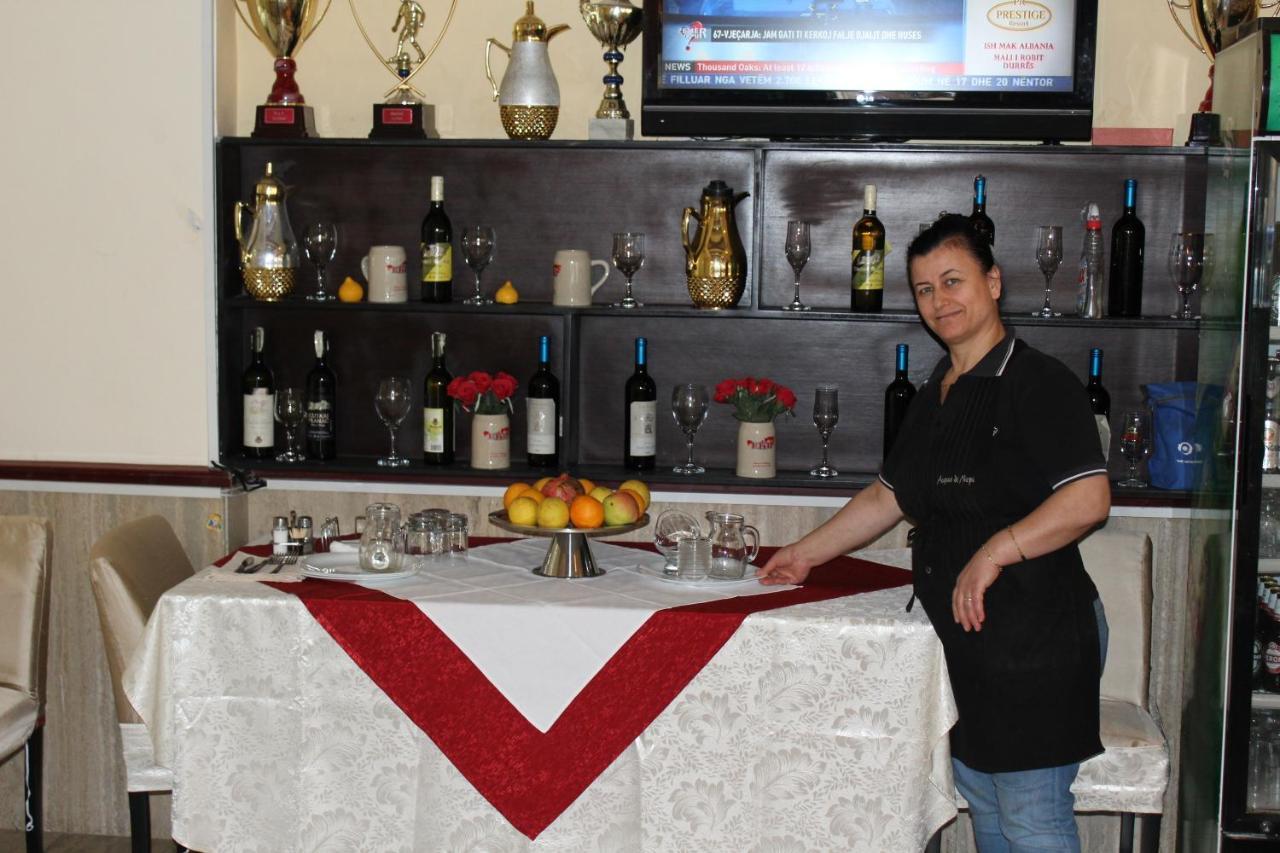 Hotel Piemonte Tirana Buitenkant foto
