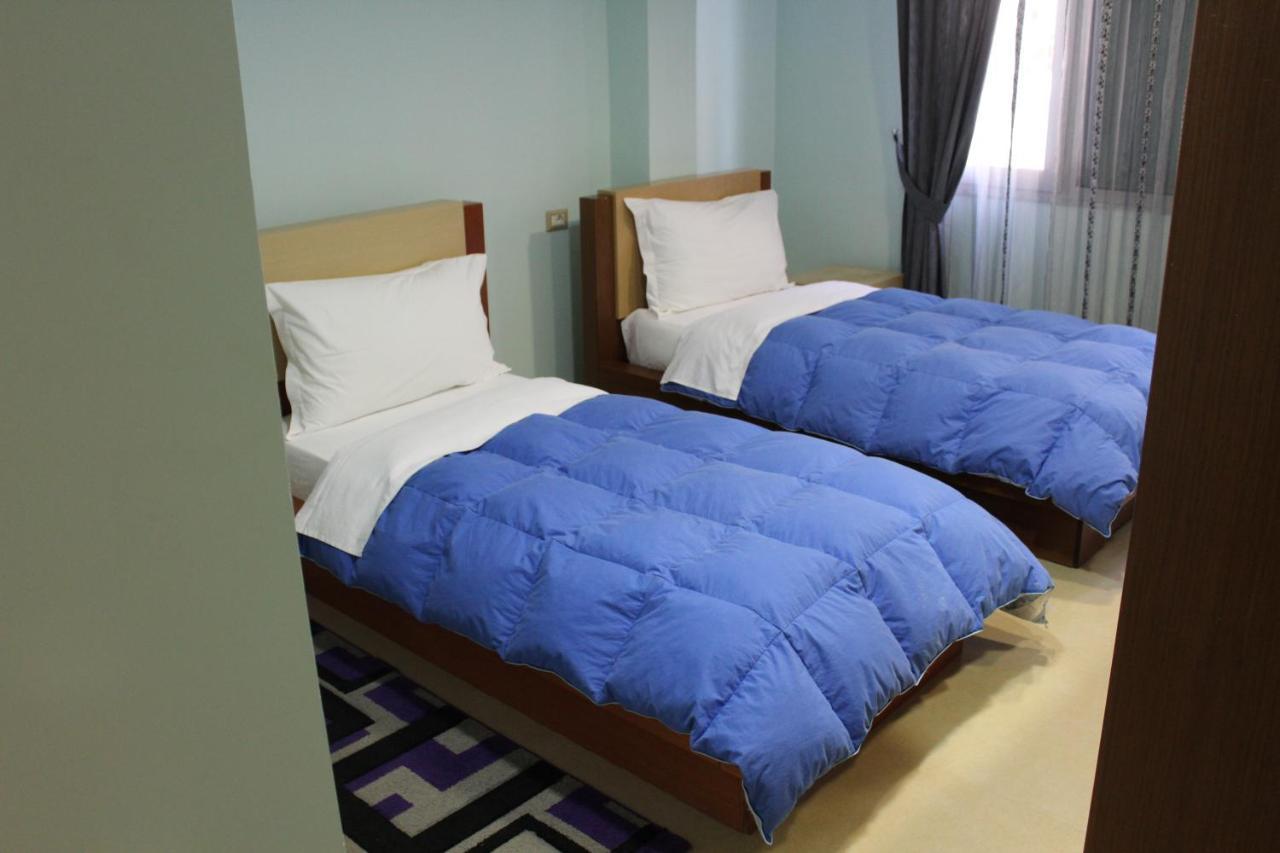 Hotel Piemonte Tirana Buitenkant foto