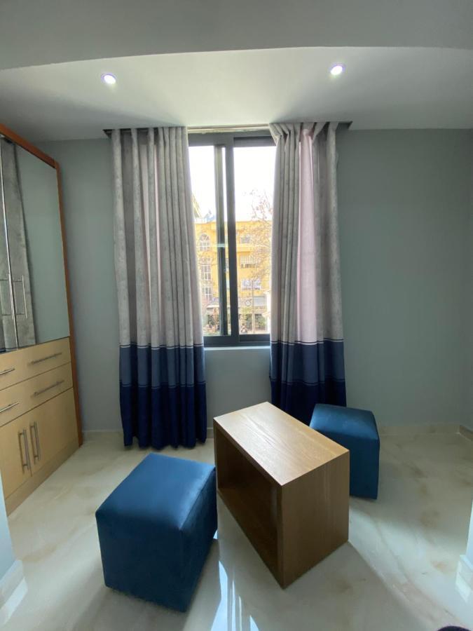 Hotel Piemonte Tirana Buitenkant foto