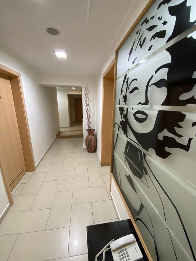 Hotel Piemonte Tirana Buitenkant foto